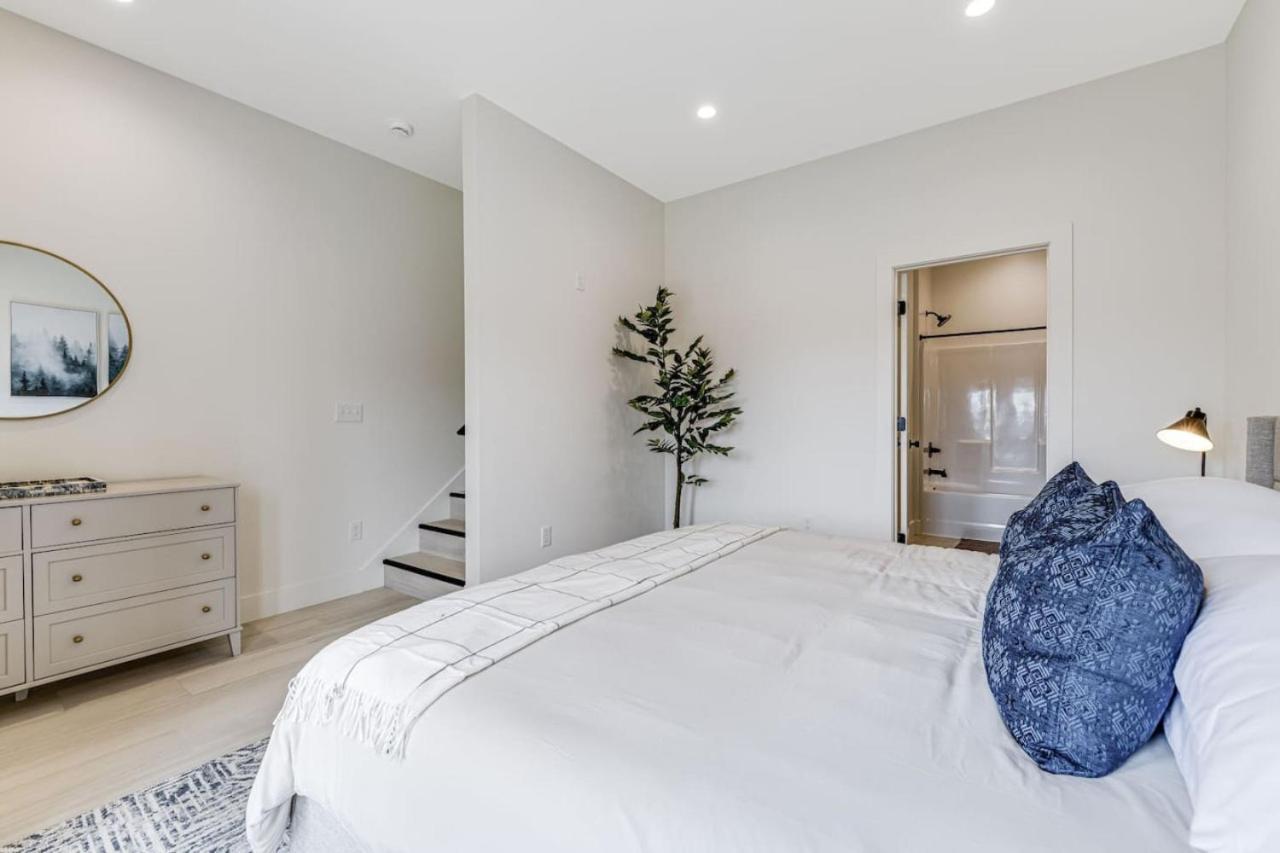 Cozy, Lux 1 Bed Home, Sunny Deck, Walk To Biltmore Village Holiday home *