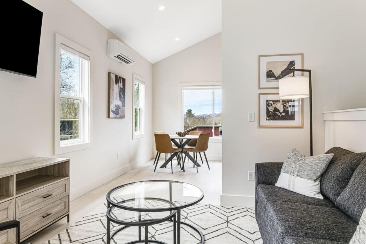 Cozy, Lux 1 Bed Home, Sunny Deck, Walk To Biltmore Village Holiday home