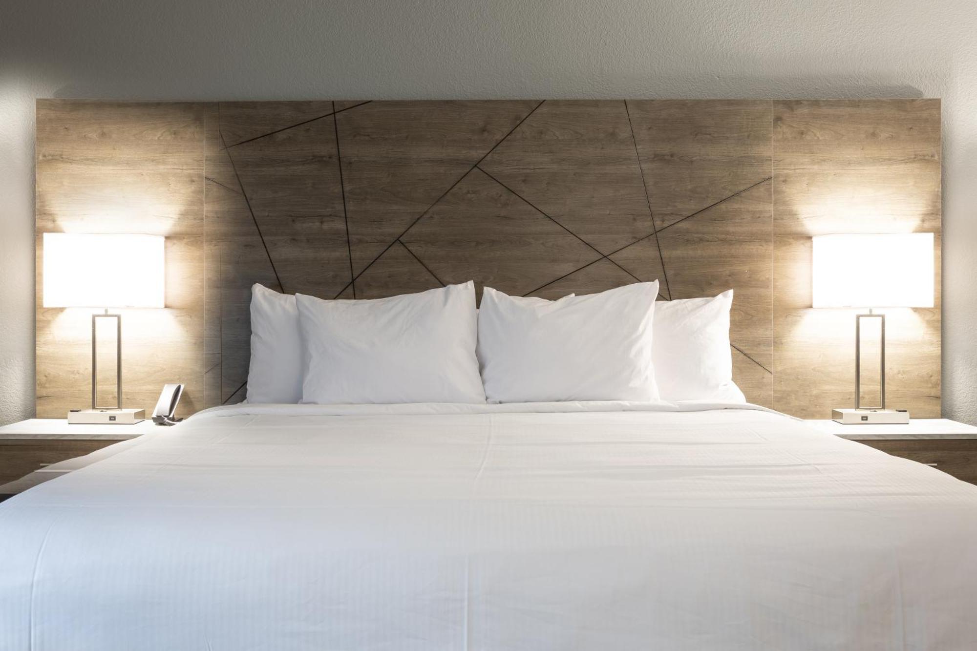 Rodeway & Near Outlet Mall -