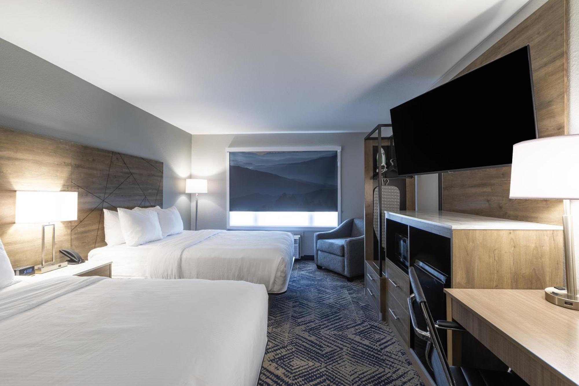 Rodeway & Near Outlet Mall - Hotel