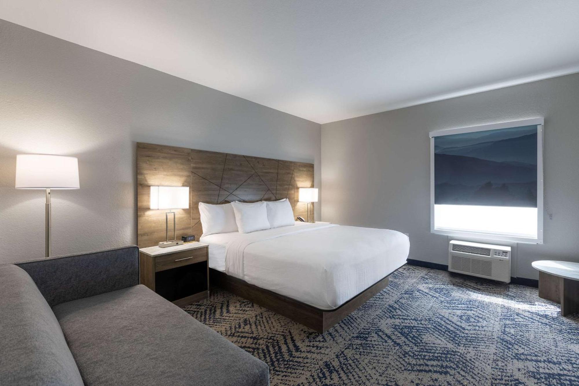 Rodeway & Near Outlet Mall - Hotel Asheville