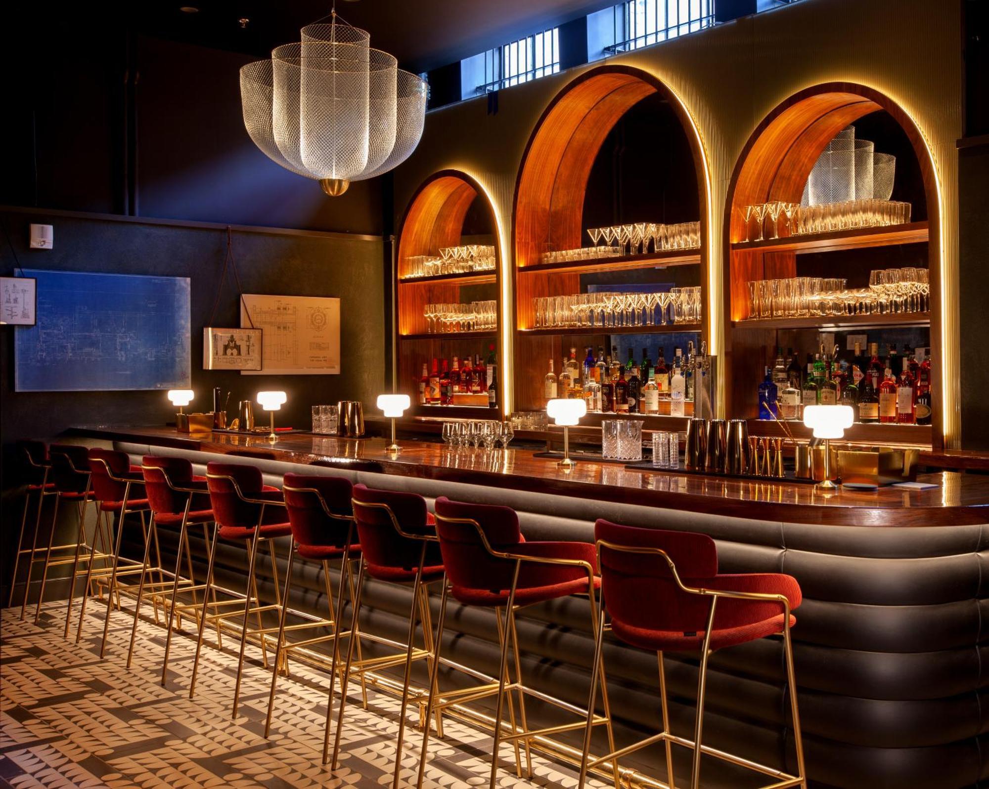 Flat Iron Hotel