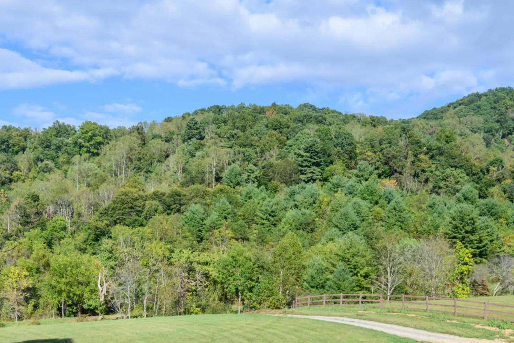 Idyllic Mountain By Avantstay Outdoor Living