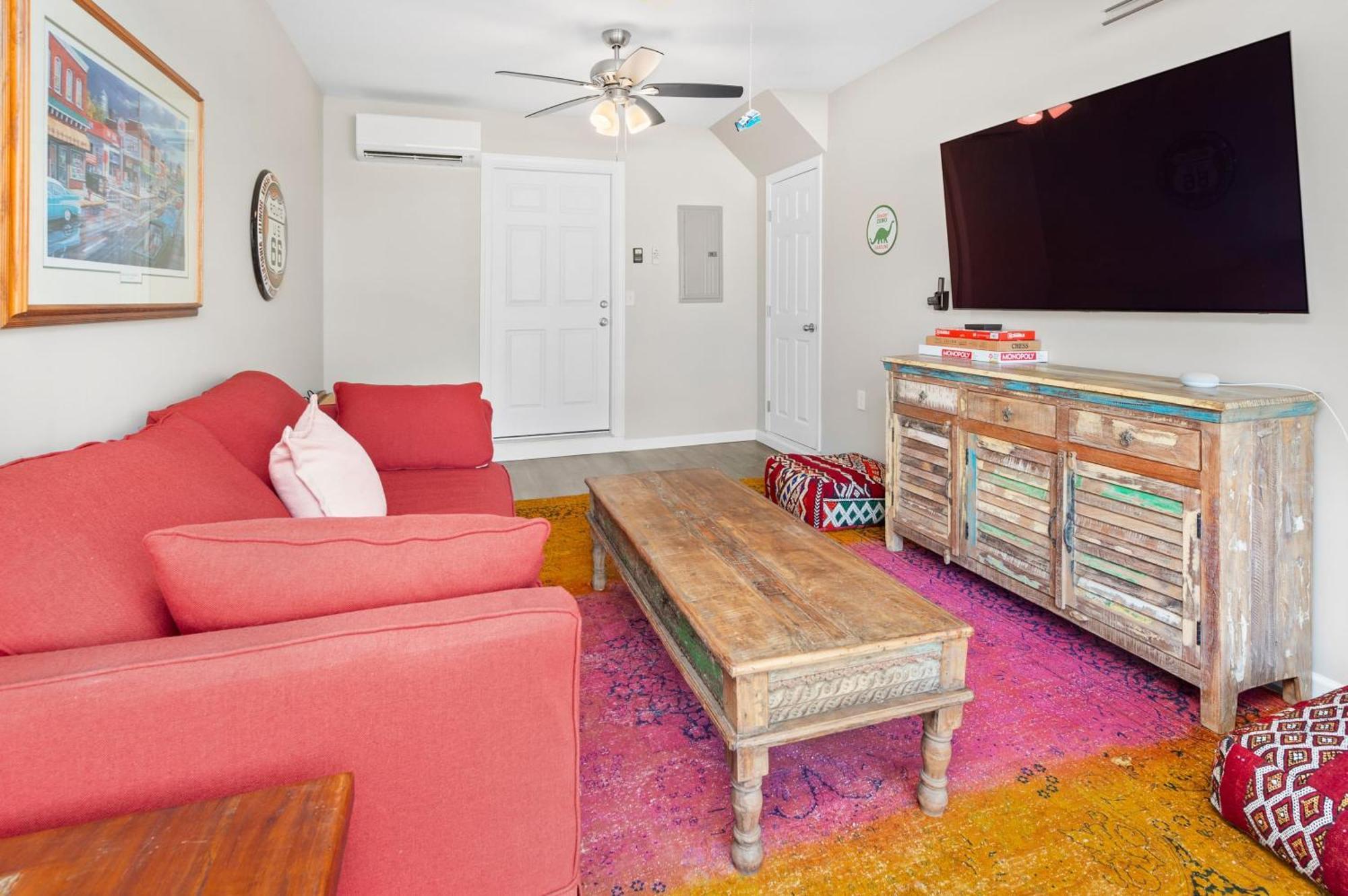 Cherry Blossom By Avantstay 6 Min To Downtown Holiday home