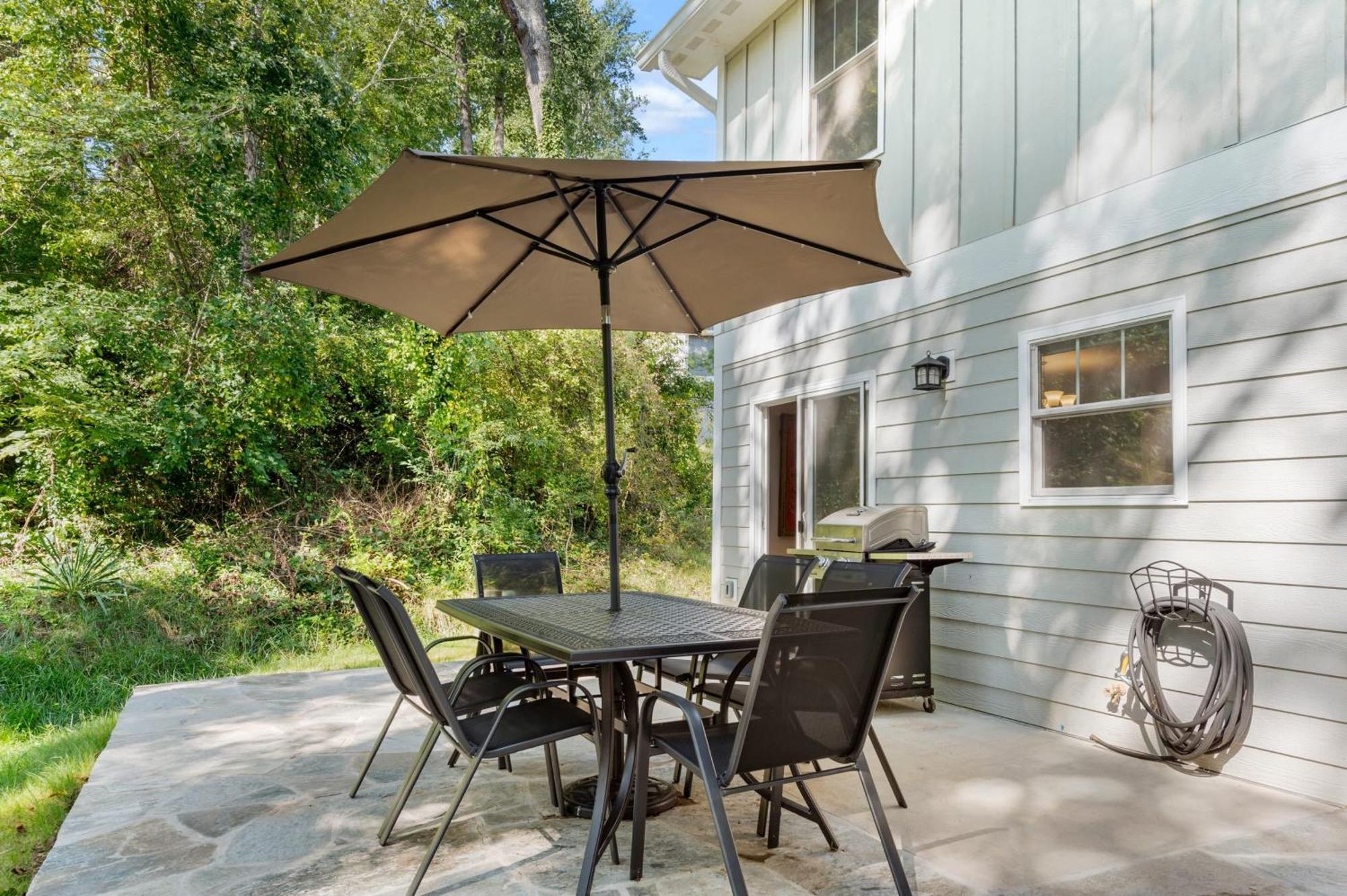 Cherry Blossom By Avantstay 6 Min To Downtown Holiday home