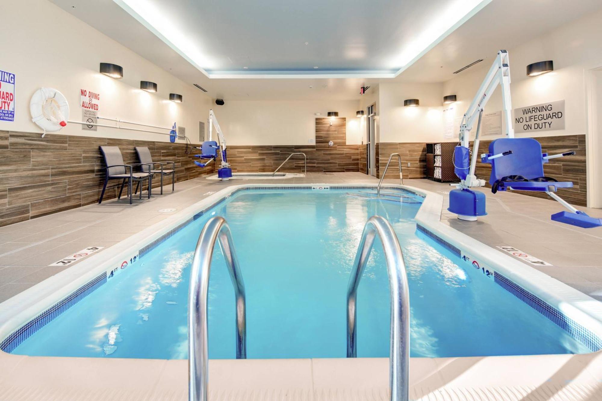 Fairfield & By Marriott Tunnel Road 3* Asheville