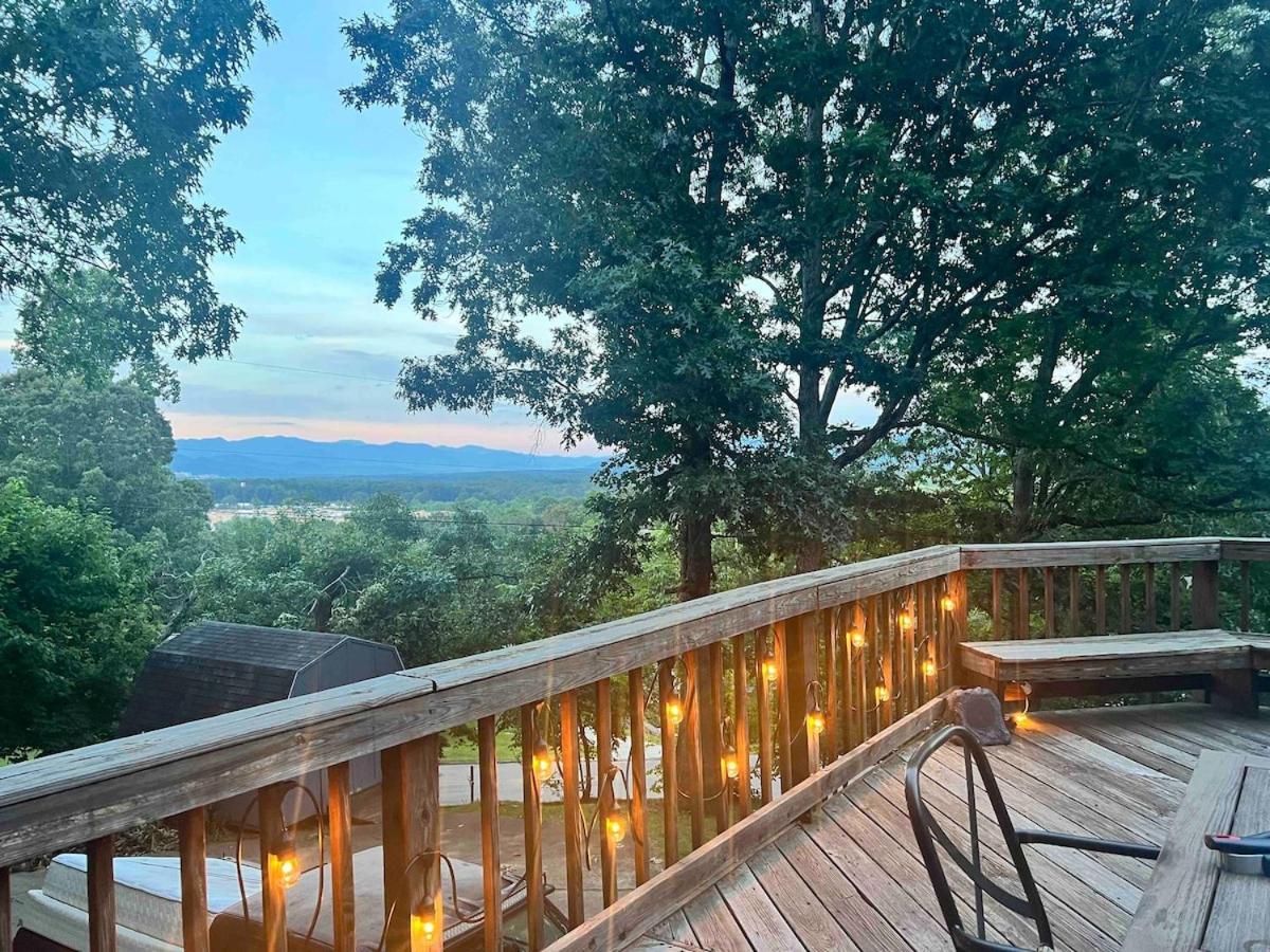 Holiday home Midway Mountain Views Asheville