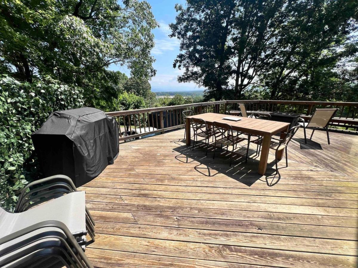 Midway Mountain Views Holiday home *