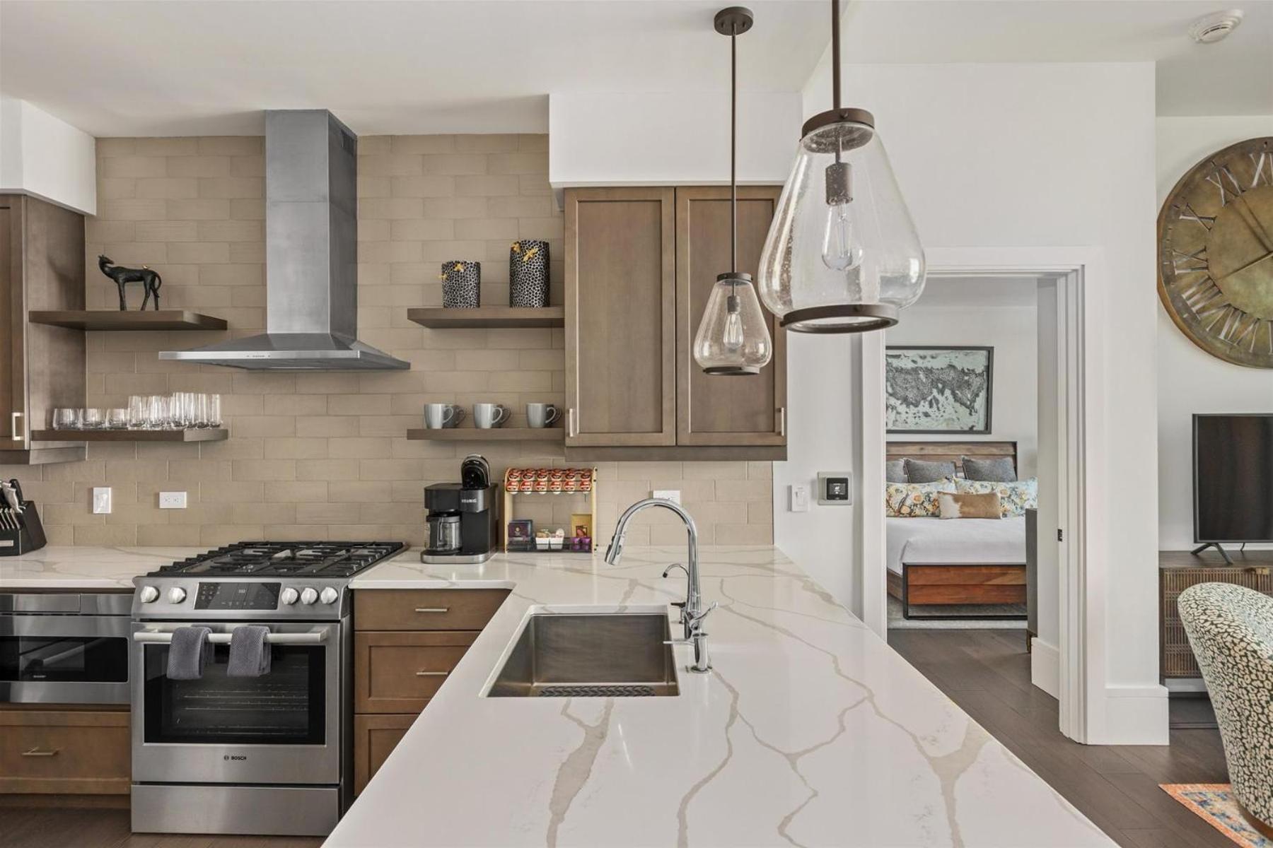 Apartment The Views Over Pack Square Park: Luxury Downtown Arras Asheville