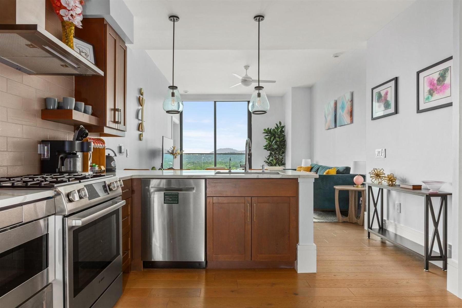 Mountain Gem Apartment *
