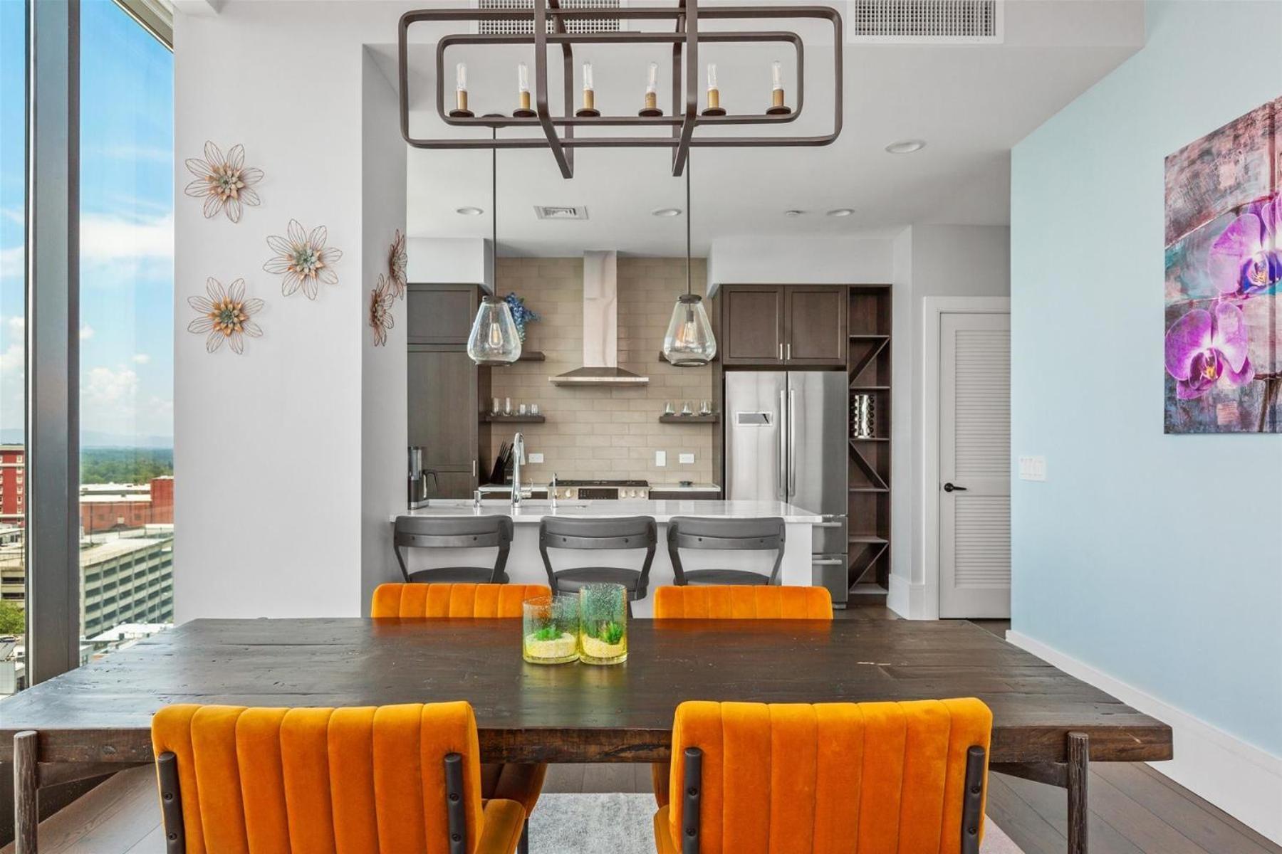 Apartment Endless Sunset Retreat: Luxury Downtown With Mountain Views Asheville
