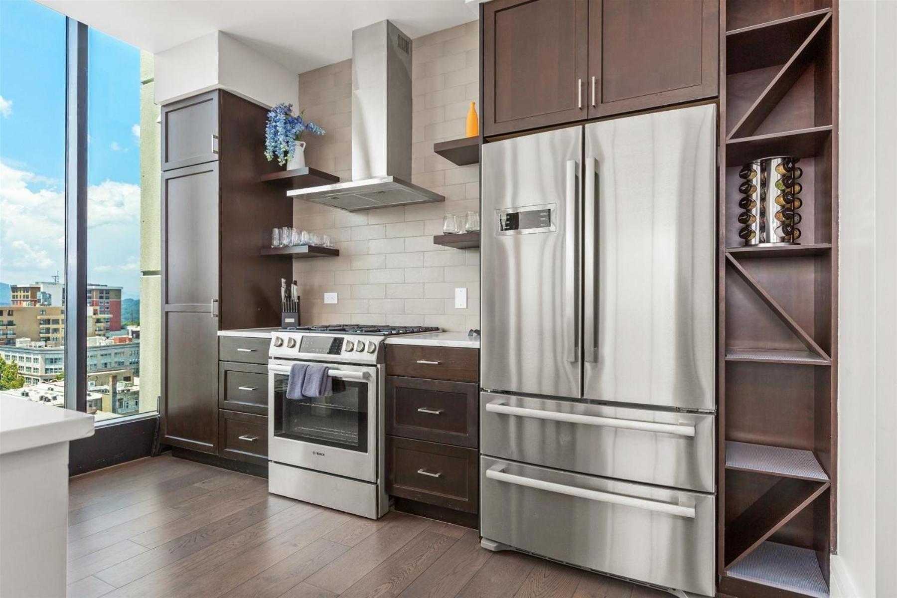 Endless Sunset Retreat: Luxury Downtown With Mountain Views * Asheville