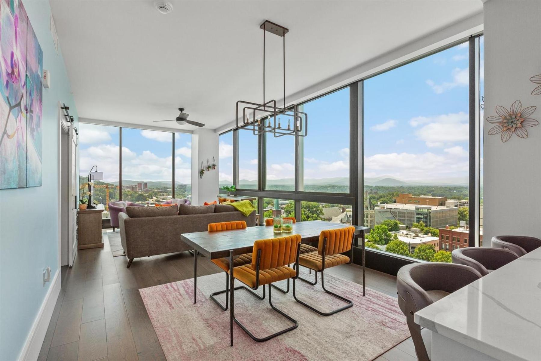 Endless Sunset Retreat: Luxury Downtown With Mountain Views * Asheville