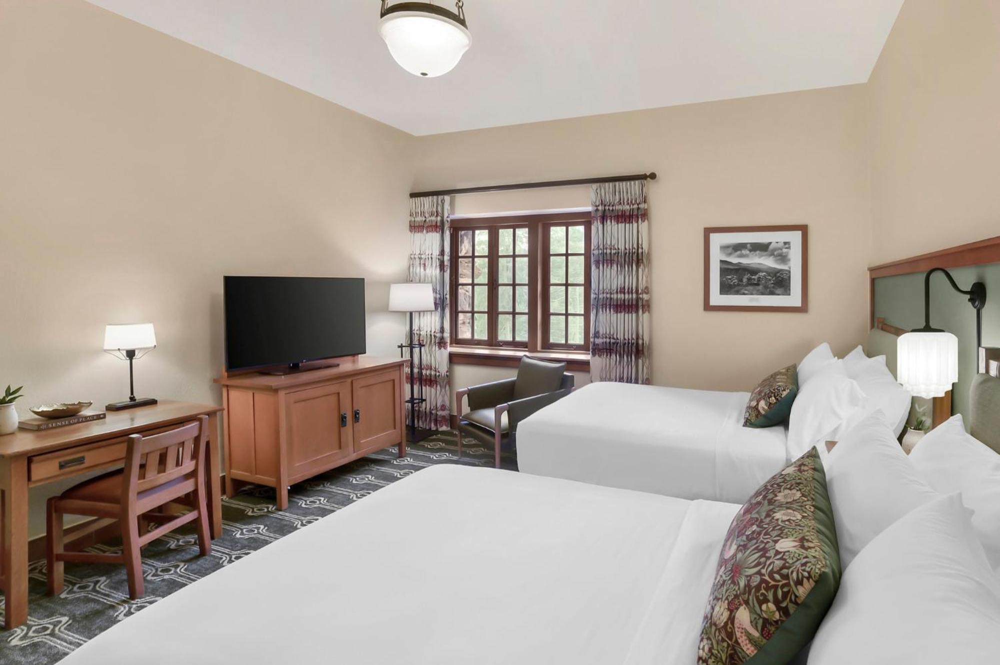 The Omni Grove Park & - 4*