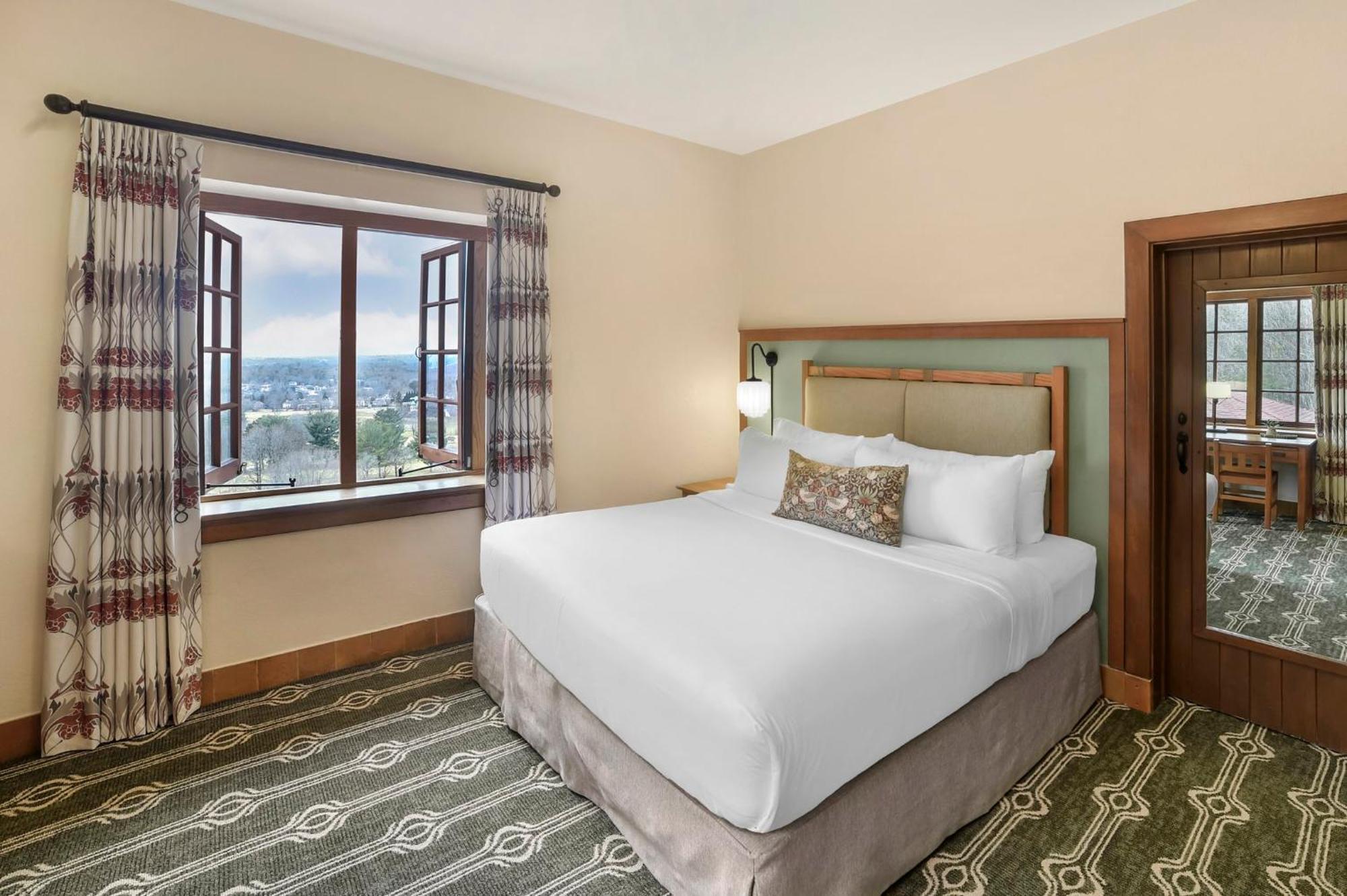The Omni Grove Park & - Resort Asheville
