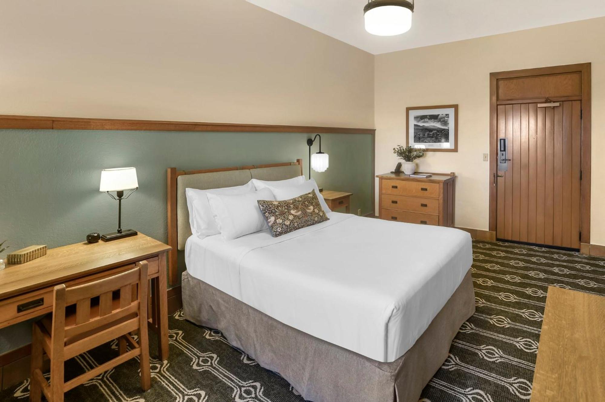 The Omni Grove Park & - Resort