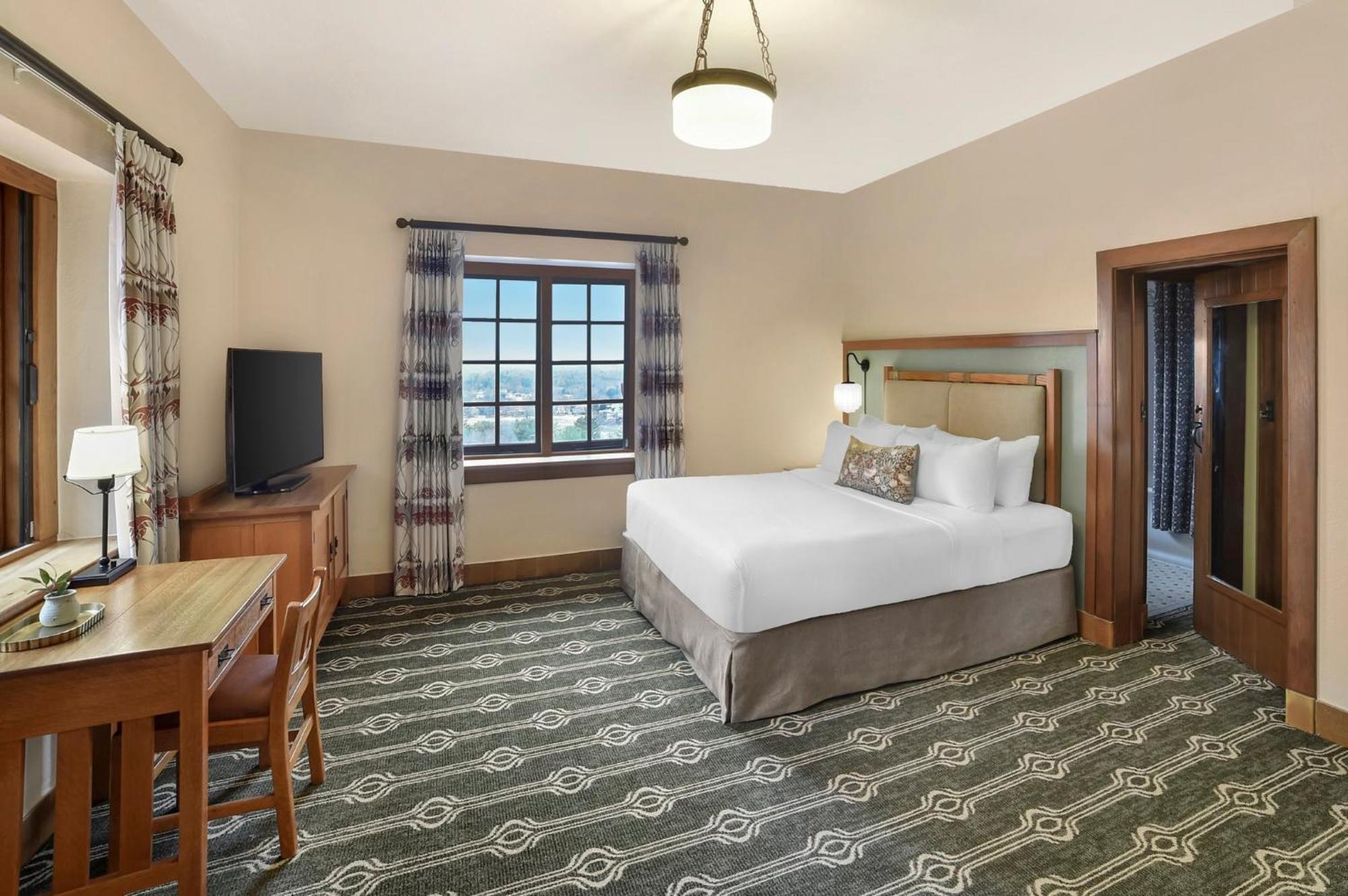 The Omni Grove Park & - 4*