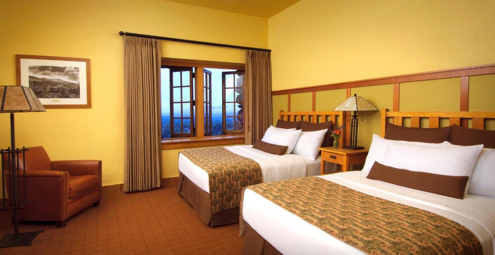 The Omni Grove Park & -