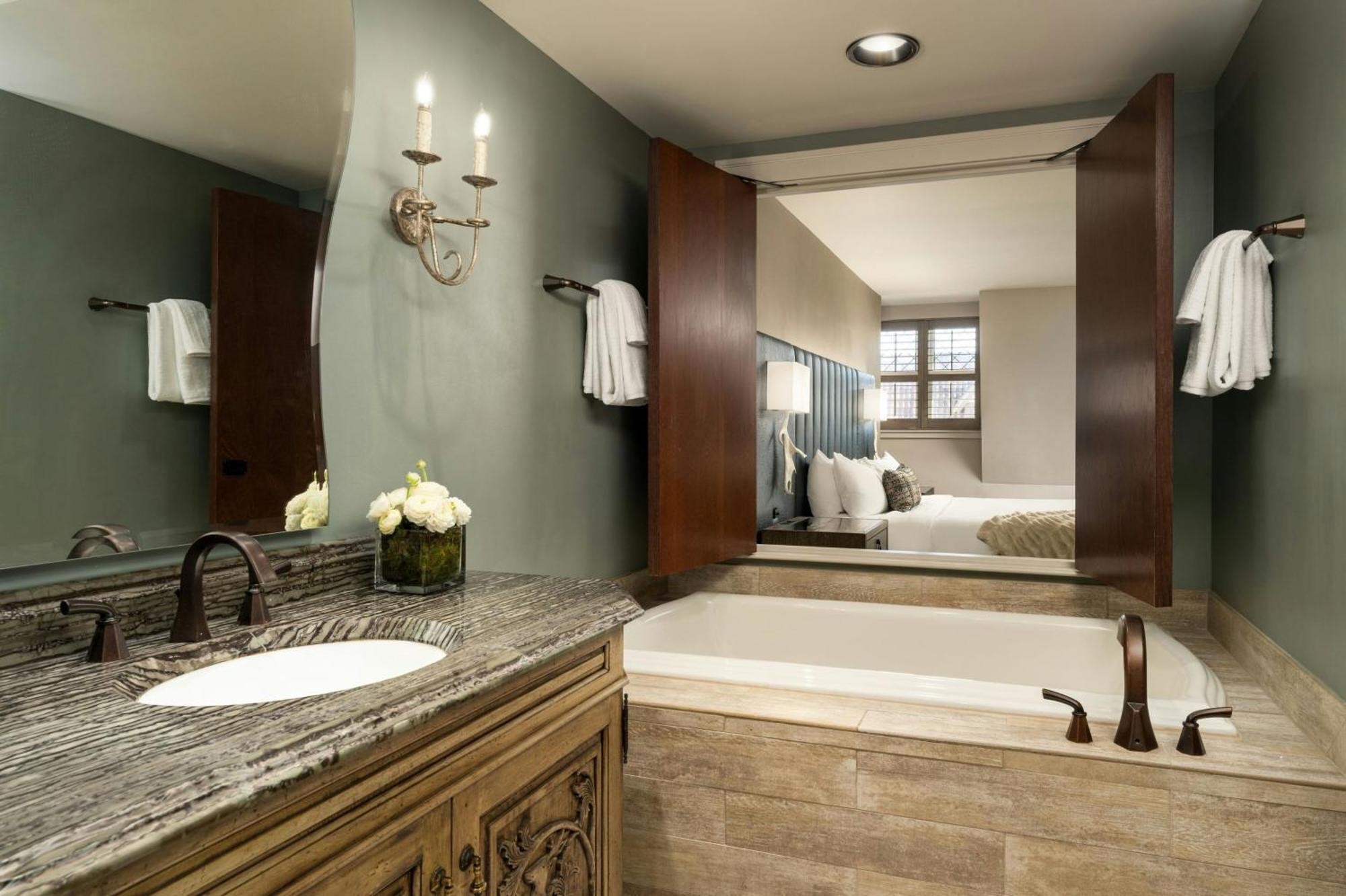 Grand Bohemian Asheville, Autograph Collection