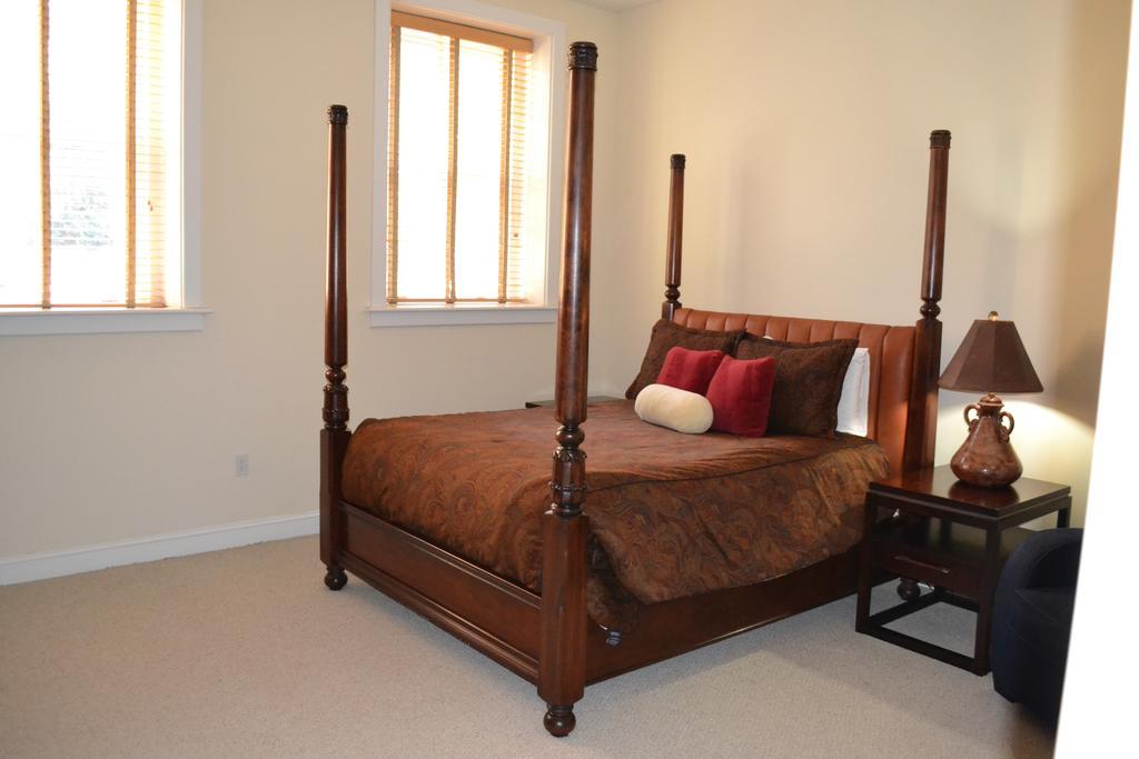 Aparthotel Posh, The Boutique At Biltmore Village 3*