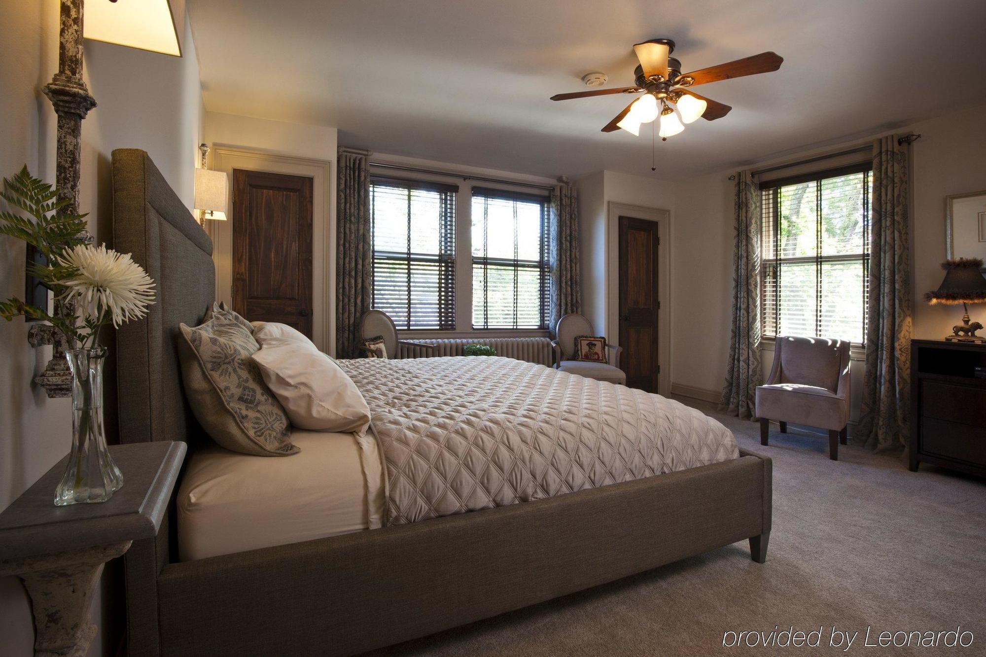 Bed & Breakfast 1900 On Montford