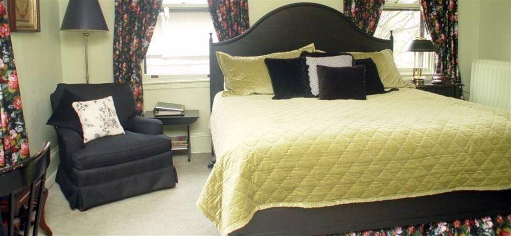 1900 On Montford Bed & Breakfast