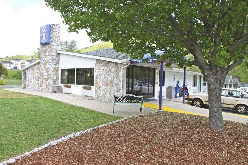 Hotel Super 8 By Wyndham Asheville/biltmore