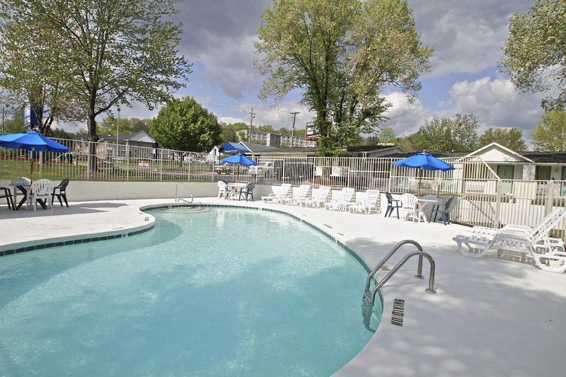 Super 8 By Wyndham Asheville/biltmore