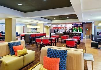 Hotel Courtyard By Marriott *