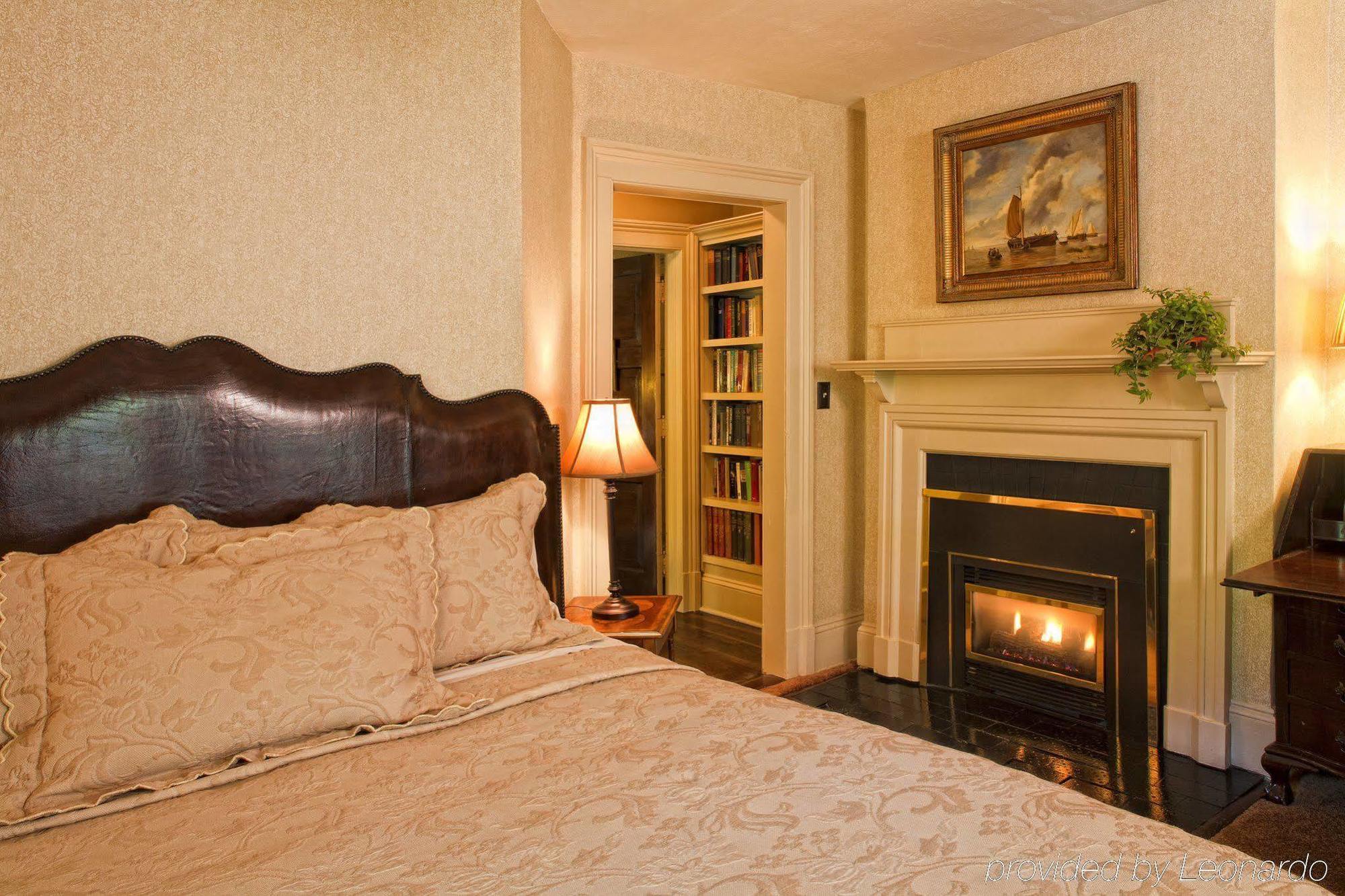 1900 On Montford Bed & Breakfast