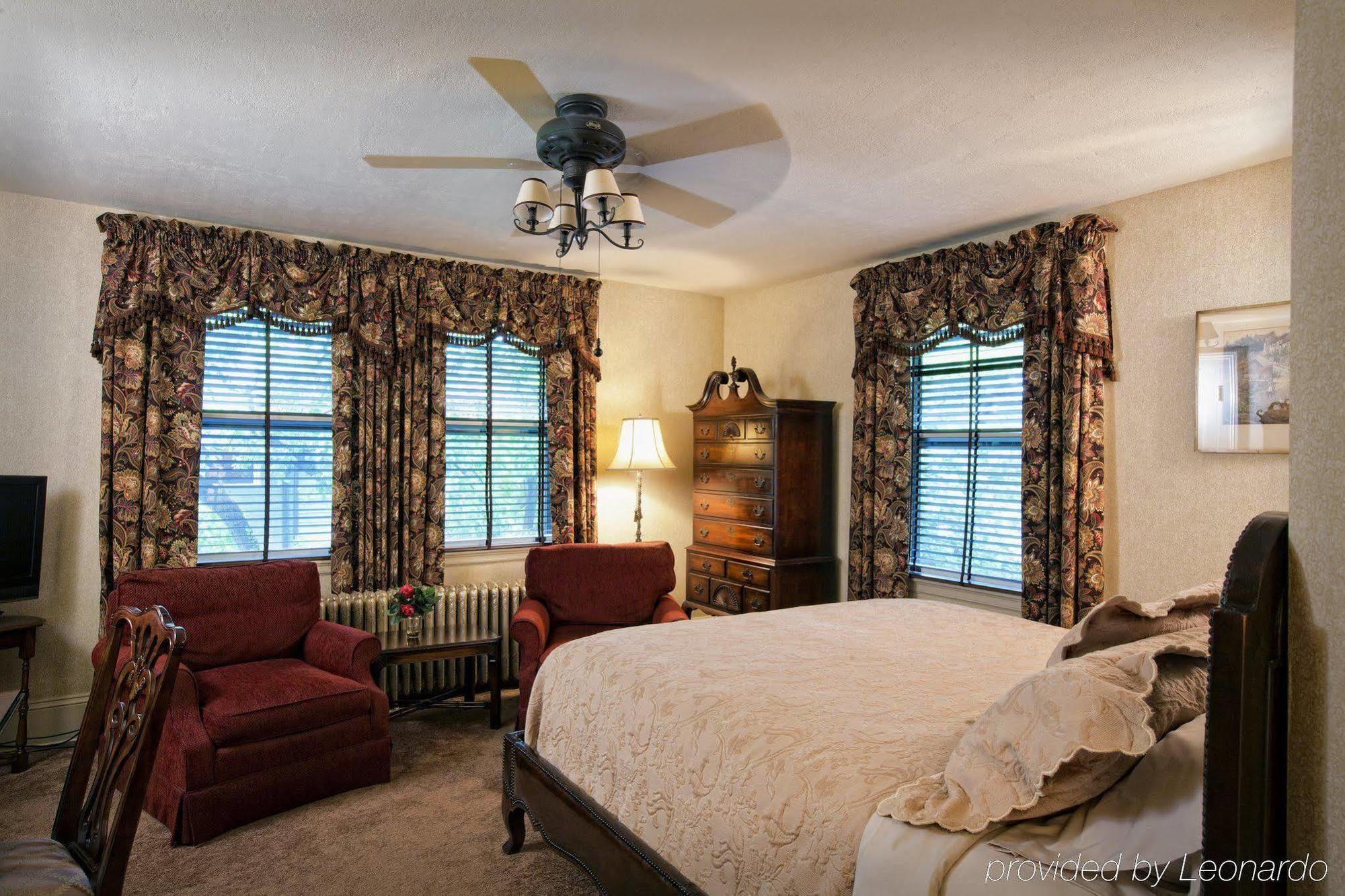 1900 On Montford Bed & Breakfast