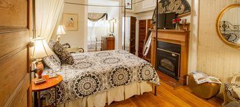 Hill House 3*