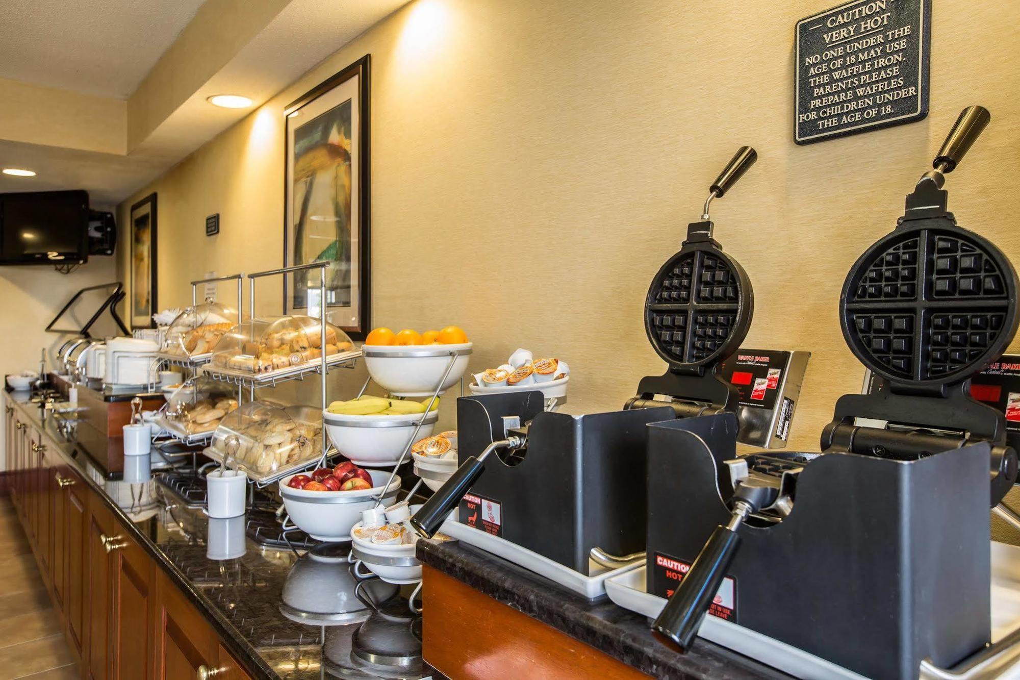 Comfort Outlet Center Hotel
