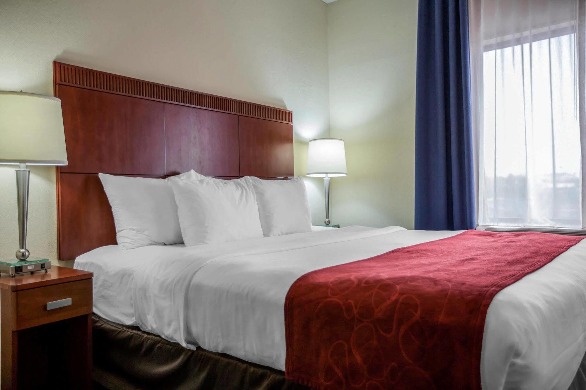 Comfort Outlet Center 3* Asheville