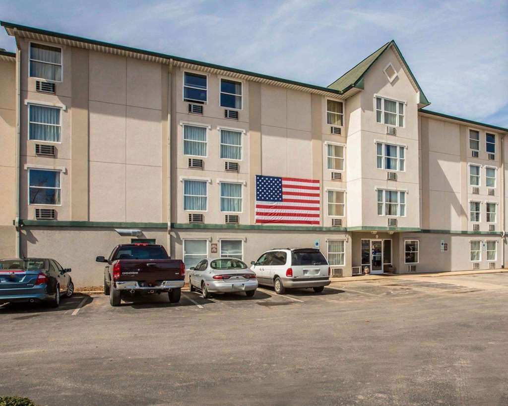 Rodeway & Near Outlet Mall - 2* Asheville