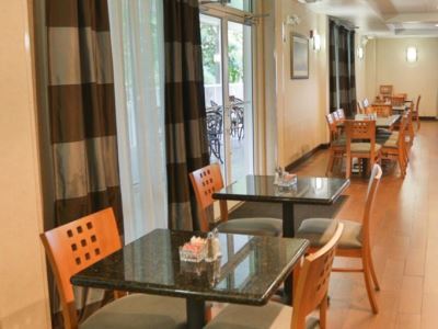 Express & Downtown By Ihg Hotel 3*