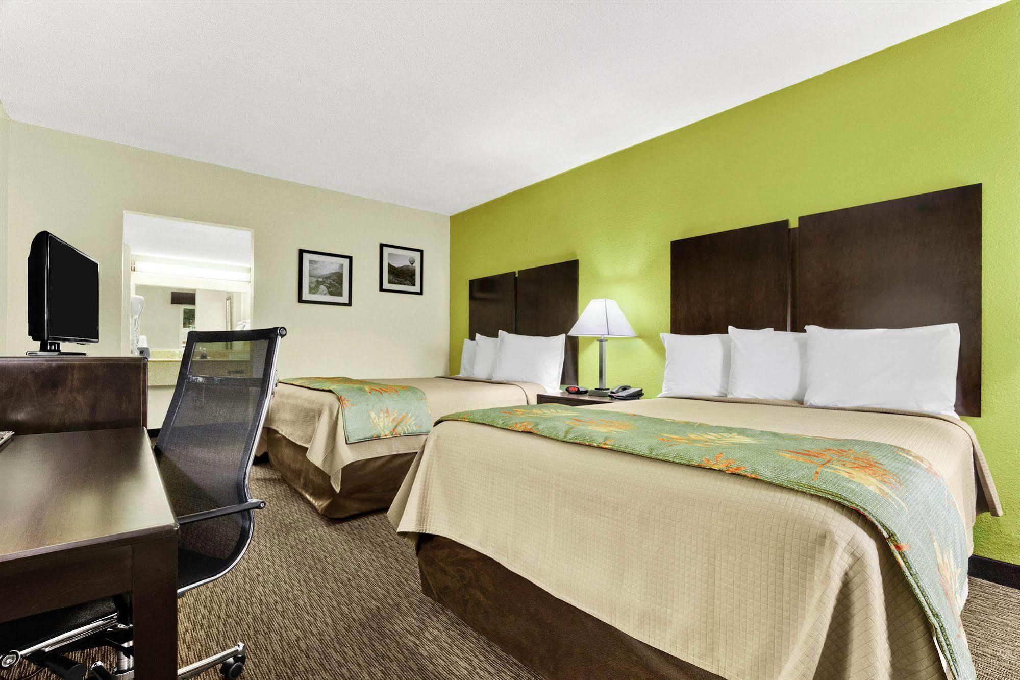 Hotel Quality Downtown Tunnel Rd 2*