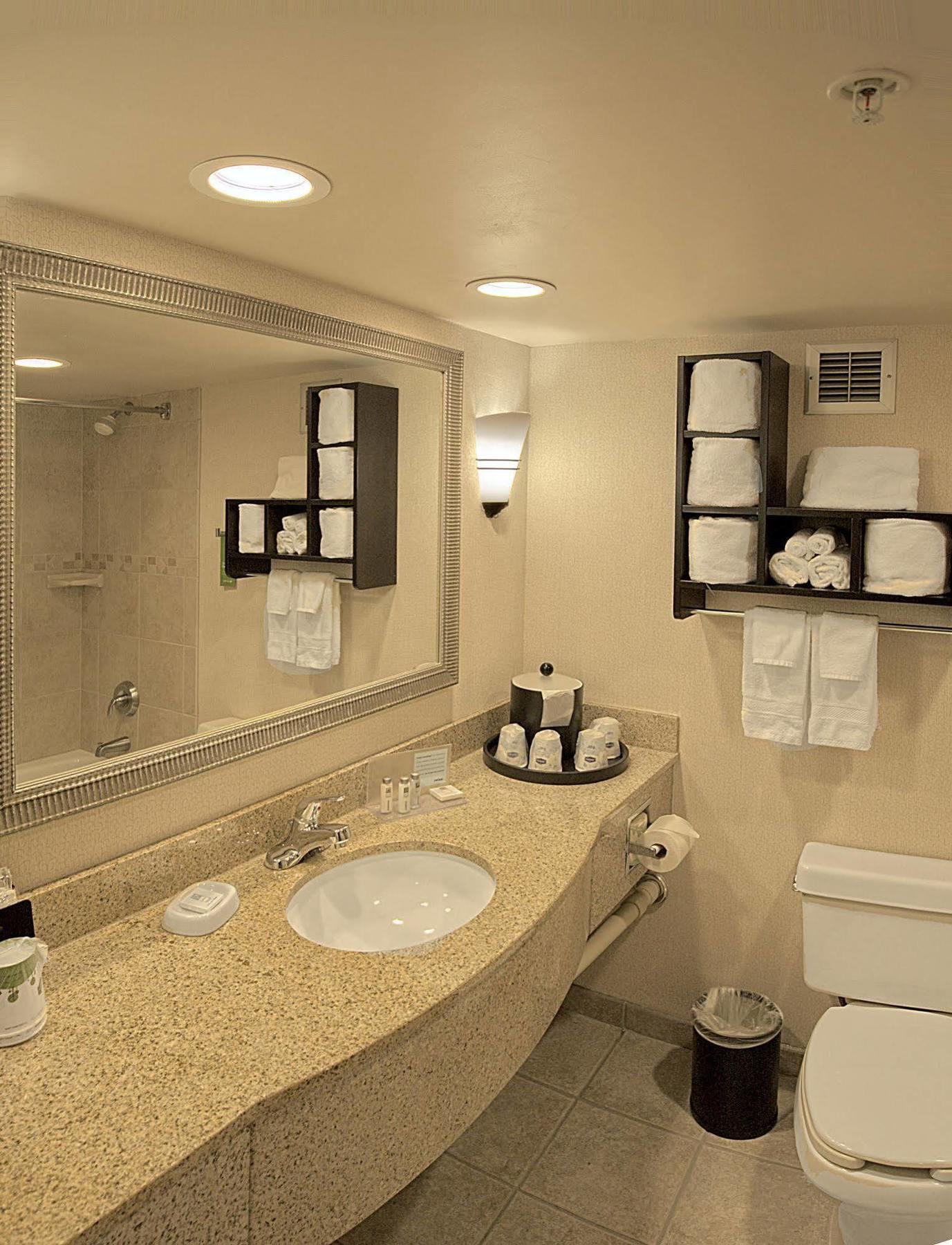 Hotel Hampton - Biltmore Area 4*