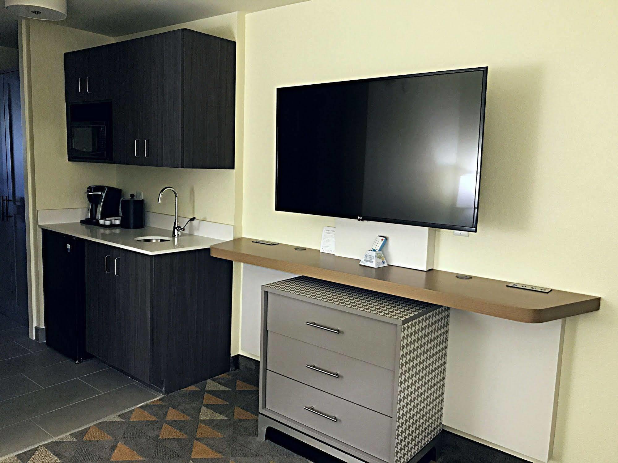 Hotel Ac Biltmore Village 3*