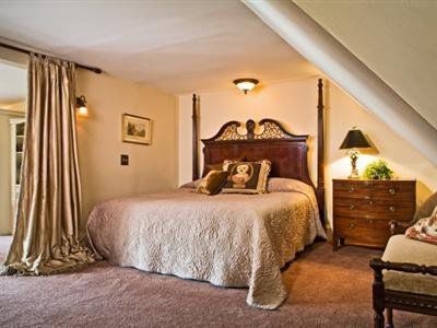 1900 On Montford Bed & Breakfast 4*