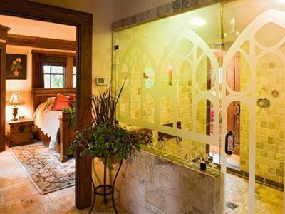 1900 On Montford Bed & Breakfast Asheville