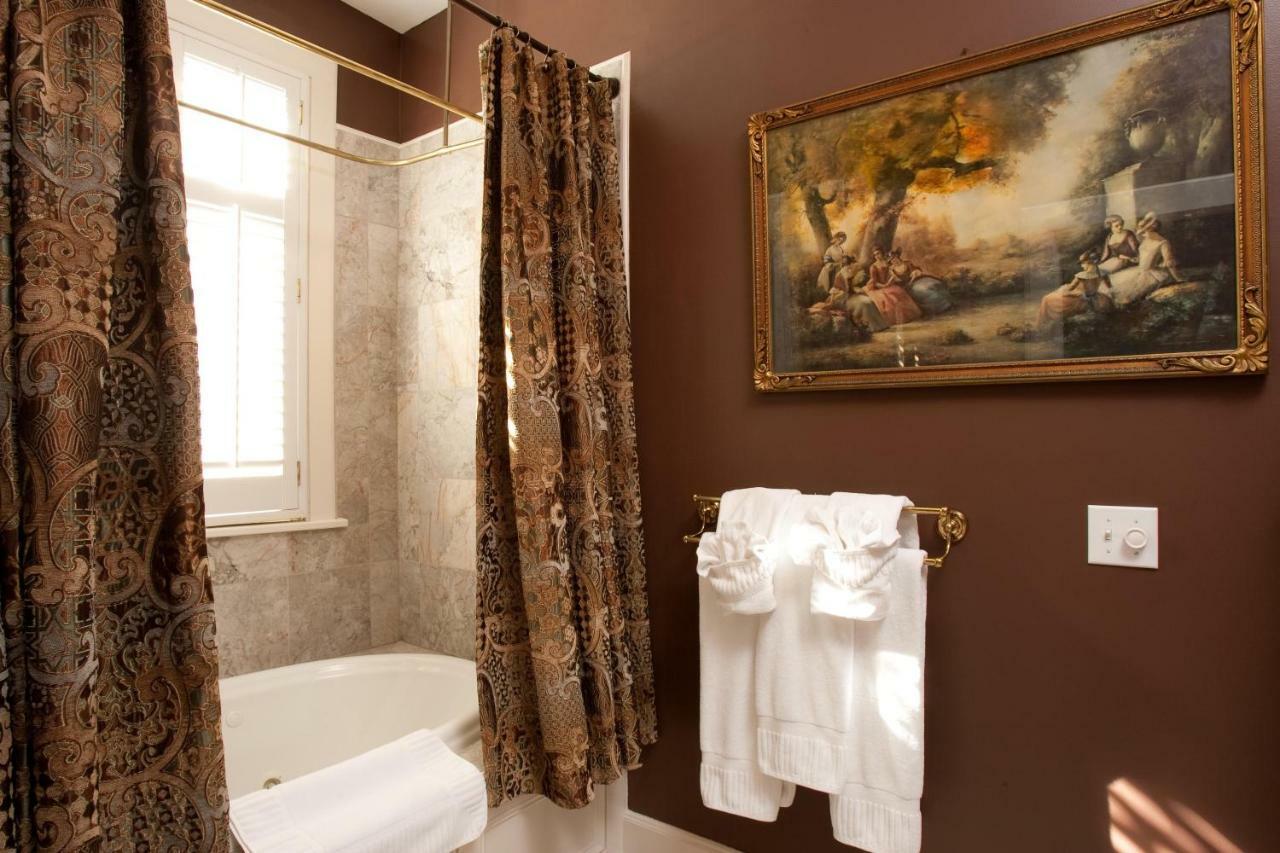 Black Walnut B&B Inn Bed & Breakfast Asheville