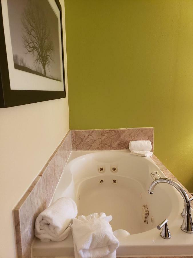Days By Wyndham Asheville/mall Hotel Asheville