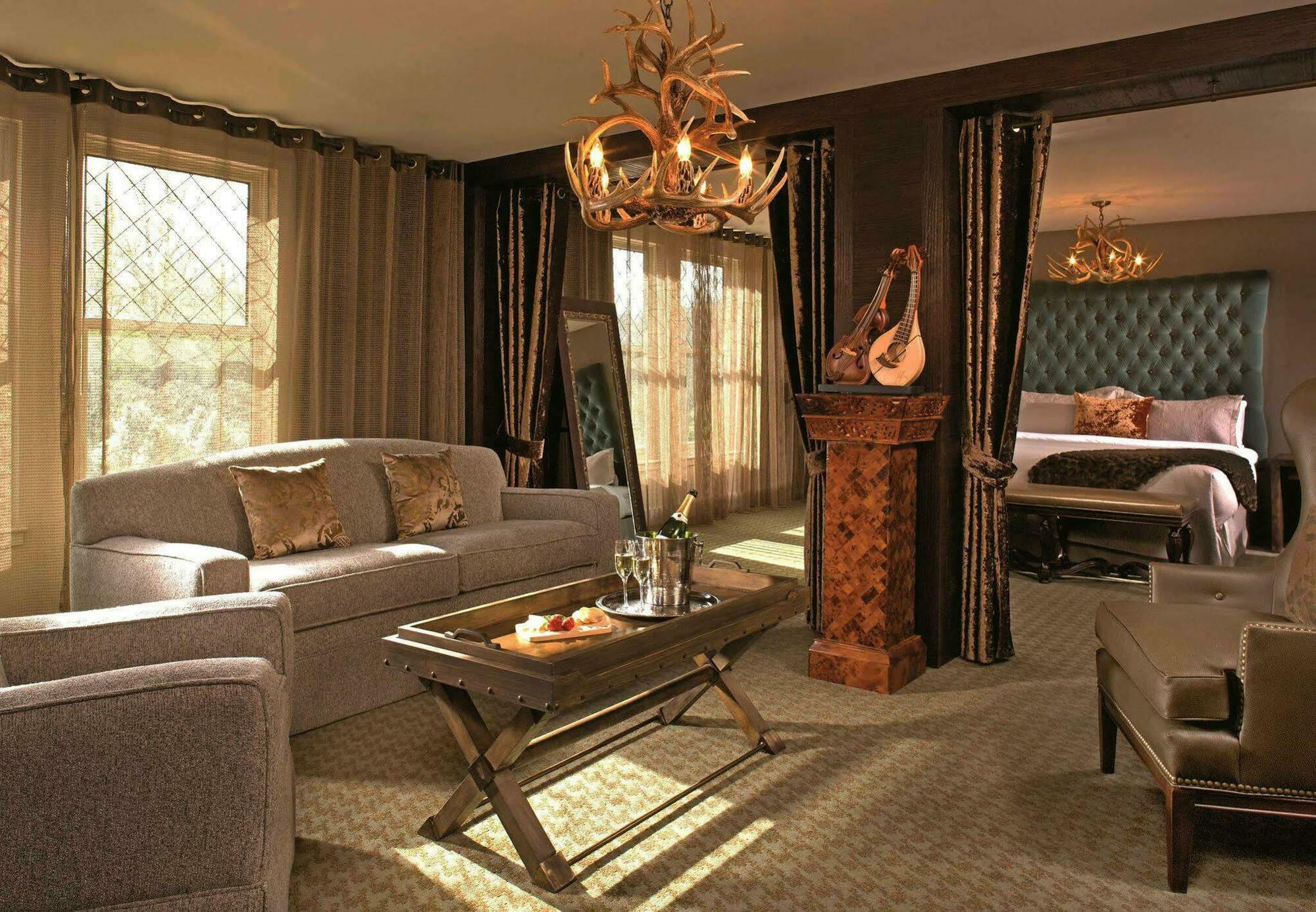 Hotel Grand Bohemian Asheville, Autograph Collection 4*
