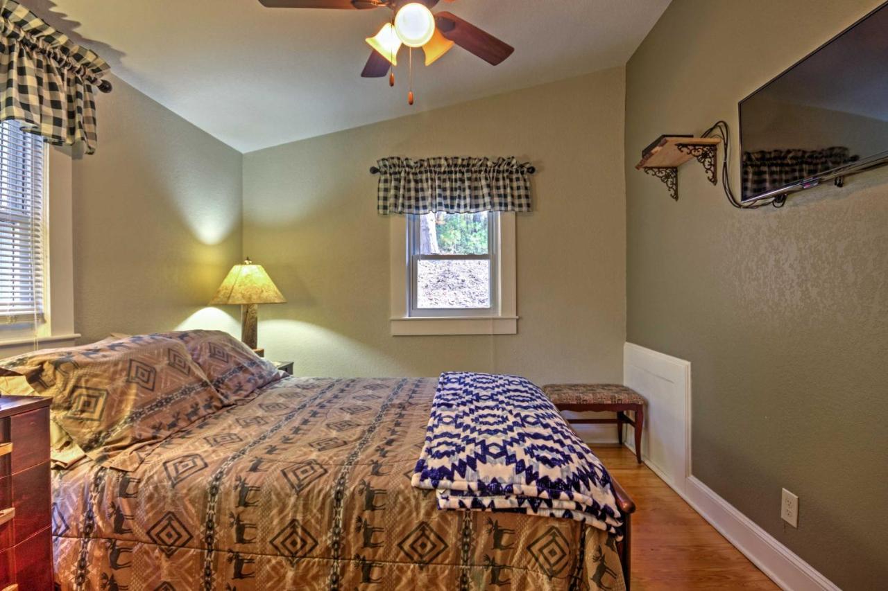 Rustic 20 Acres With Swimming Pond! *