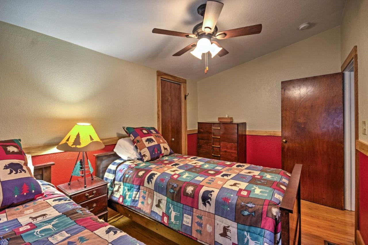 Rustic 20 Acres With Swimming Pond! Holiday home Asheville