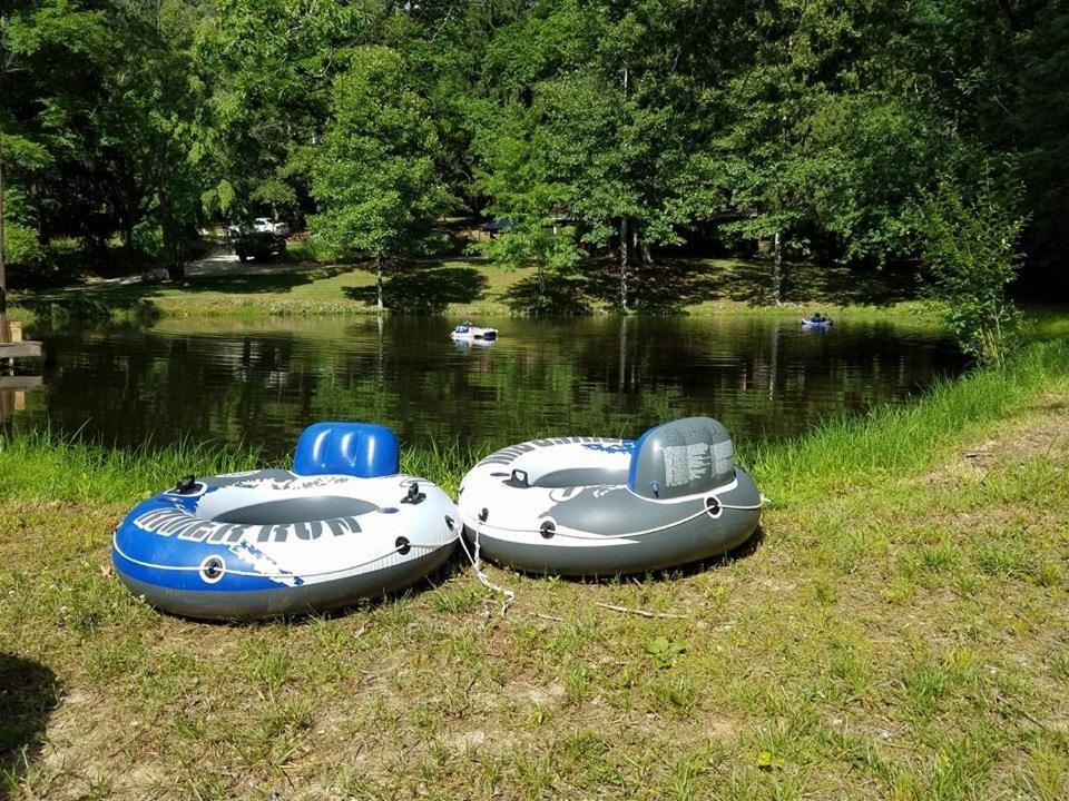 Rustic 20 Acres With Swimming Pond! Holiday home *
