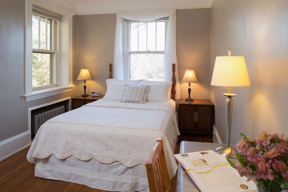 Bed & Breakfast Sweet Biscuit