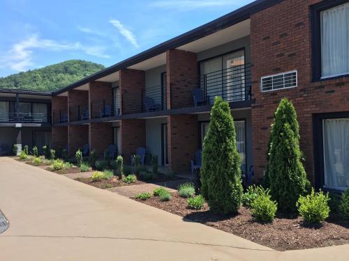 The Beaucatcher, A Boutique Motel Motel Asheville