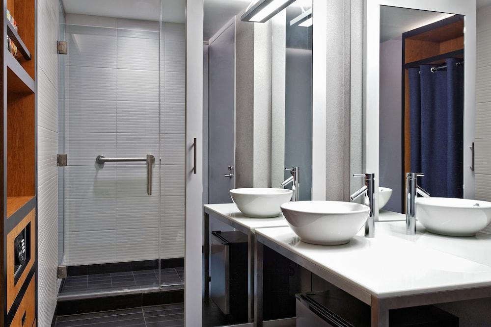 Hotel Aloft Downtown Asheville